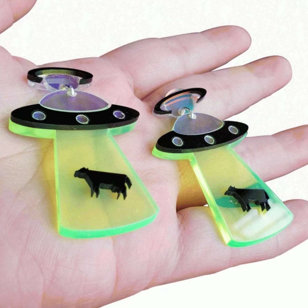 Beam Me Up Scottie UFO Earrings - Picture 2 of 8